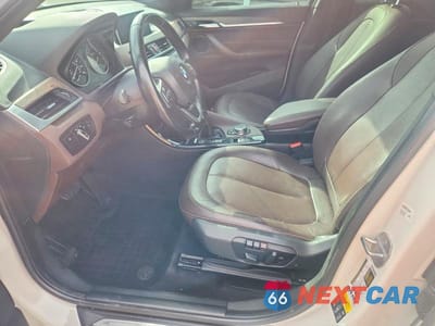 Zdjęcie 7 z 13 samochodu: 2016 BMW X1 XDRIVE28I VIN:WBXHT3C34GP881095 - miniatura
