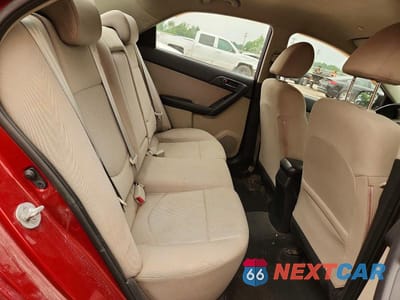 Zdjęcie 10 z 13 samochodu: 2010 KIA FORTE EX VIN:KNAFU4A25A5096084 - miniatura