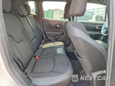 Zdjęcie 11 z 13 samochodu: 2022 JEEP RENEGADE ALTITUDE VIN:ZACNJDE19NPN48461 - miniatura