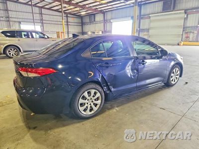 Trzecie zdjęcie samochodu z tyłu: 2020 TOYOTA COROLLA LE VIN:JTDEPRAE1LJ105239 - miniatura