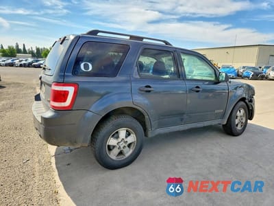 Trzecie zdjęcie samochodu z tyłu: 2008 FORD ESCAPE XLT VIN:1FMCU93Z98KB80123 - miniatura