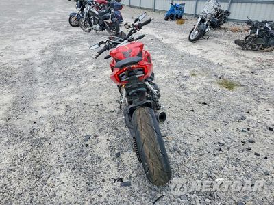 Czwarte zdjęcie samochodu z boku: 2022 DUCATI STREETFIGHTER V2 VIN:ZDMFAKYW7NB001738 - miniatura