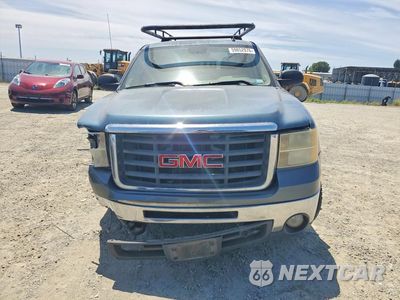 Piąte zdjęcie samochodu w środku: 2007 GMC SIERRA K2500 HEAVY DUTY VIN:1GTHK29K37E582461 - miniatura