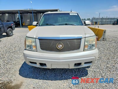 Piąte zdjęcie samochodu w środku: 2002 CADILLAC ESCALADE LUXURY VIN:1GYEK63N82R297876 - miniatura
