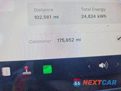 Zdjęcie 9 z 12 samochodu: 2022 TESLA MODEL 3 VIN:5YJ3E1EA1NF286889 - miniatura