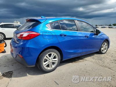 Trzecie zdjęcie samochodu z tyłu: 2017 CHEVROLET CRUZE LT VIN:3G1BE6SM6HS566688 - miniatura