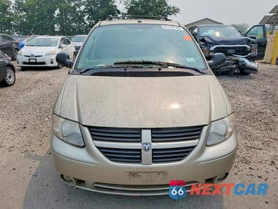 Piąte zdjęcie samochodu w środku: 2007 DODGE GRAND CARAVAN SXT VIN:2D4GP44LX7R355539 - miniatura