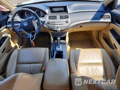 Zdjęcie 8 z 12 samochodu: 2012 HONDA ACCORD SE VIN:1HGCP2F61CA235698 - miniatura