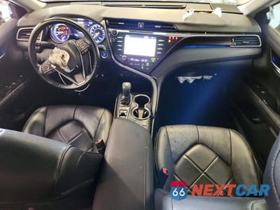 Zdjęcie 8 z 12 samochodu: 2019 TOYOTA CAMRY HYBRID XLE VIN:4T1B21HK1KU513862 - miniatura