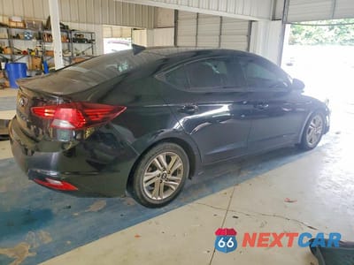 Trzecie zdjęcie samochodu z tyłu: 2019 HYUNDAI ELANTRA SEL VIN:5NPD84LF9KH429869 - miniatura