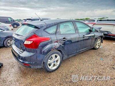 Trzecie zdjęcie samochodu z tyłu: 2014 FORD FOCUS SE VIN:1FADP3K26EL150719 - miniatura