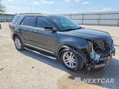 Czwarte zdjęcie samochodu z boku: 2017 FORD EXPLORER XLT VIN:1FM5K7D83HGB78606 - miniatura