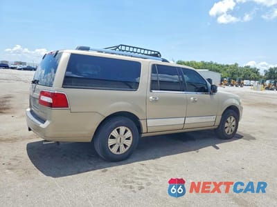 Trzecie zdjęcie samochodu z tyłu: 2007 LINCOLN NAVIGATOR L VIN:5LMFL285X7LJ24176 - miniatura