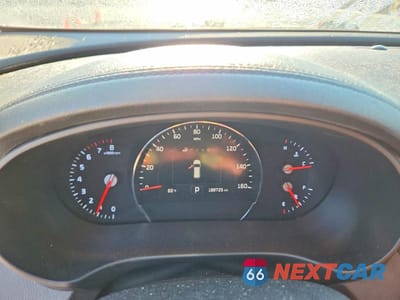 Zdjęcie 9 z 13 samochodu: 2016 KIA SORENTO EX VIN:5XYPH4A56GG041830 - miniatura