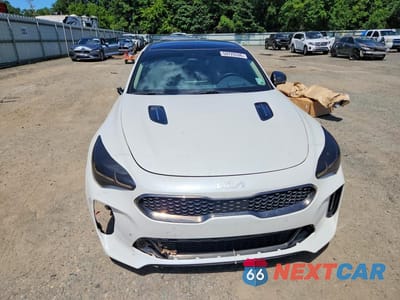 Piąte zdjęcie samochodu w środku: 2023 KIA STINGER GT2 VIN:KNAE55LC7P6134339 - miniatura