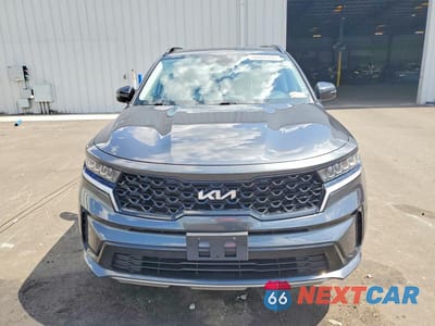 Piąte zdjęcie samochodu w środku: 2023 KIA SORENTO S VIN:5XYRL4LC2PG203441 - miniatura