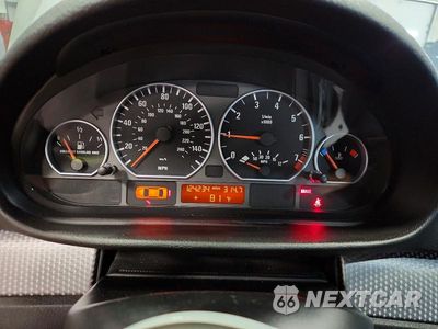 Zdjęcie 9 z 12 samochodu: 2004 BMW 330 I VIN:WBAEV53424KM05268 - miniatura