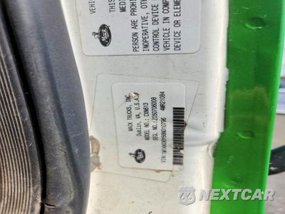 Zdjęcie 11 z 13 samochodu: 2006 MACK CXN613 SEMI TRUCK VIN:1M1AK06Y66N010796 - miniatura