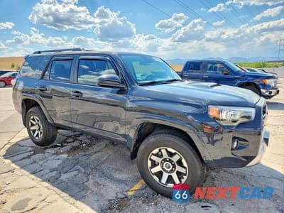 Czwarte zdjęcie samochodu z boku: 2024 TOYOTA 4RUNNER TRD OFF-ROAD VIN:JTEPU5JR0R6244654 - miniatura