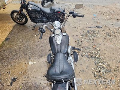 Zdjęcie 6 z 8 samochodu: 2017 HARLEY-DAVIDSON FLSTC HERITAGE SOFTAIL CLASSIC VIN:1HD1BWV19HB034388 - miniatura
