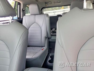 Zdjęcie 10 z 13 samochodu: 2024 TOYOTA HIGHLANDER XLE VIN:5TDKDRBH6RS565450 - miniatura