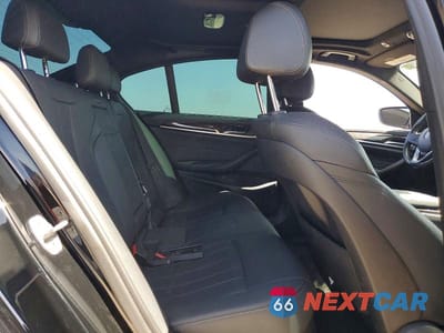 Zdjęcie 10 z 12 samochodu: 2021 BMW 530 I VIN:WBA53BH08MWW96894 - miniatura