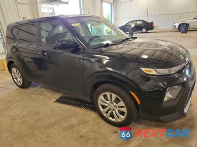 Czwarte zdjęcie samochodu z boku: 2020 KIA SOUL LX VIN:KNDJ23AU5L7723906 - miniatura