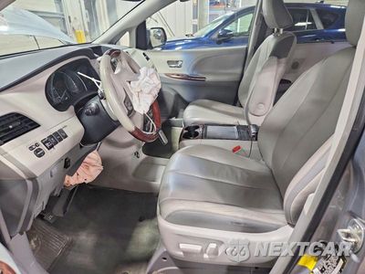 Zdjęcie 7 z 14 samochodu: 2013 TOYOTA SIENNA LIMITED 7-PASSENGER VIN:5TDDK3DC0DS055486 - miniatura