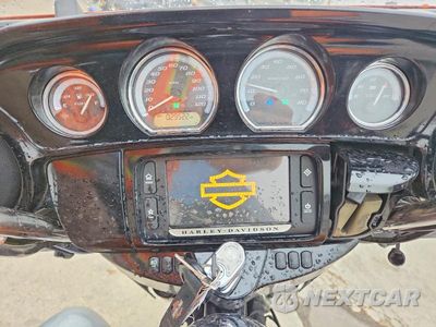 Zdjęcie 7 z 9 samochodu: 2014 HARLEY-DAVIDSON FLHTK ELECTRA GLIDE ULTRA LIMITED VIN:1HD1KEL17EB643455 - miniatura