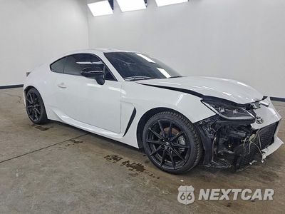 Czwarte zdjęcie samochodu z boku: 2025 TOYOTA GR 86 PREMIUM VIN:JF1ZNBE15S9752013 - miniatura