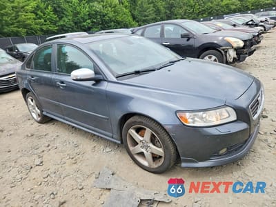 Czwarte zdjęcie samochodu z boku: 2010 VOLVO S40 T5 VIN:YV1672MHXA2488472 - miniatura