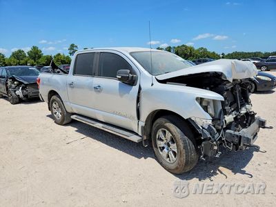 Czwarte zdjęcie samochodu z boku: 2019 NISSAN TITAN SV VIN:1N6AA1EJ3KN534847 - miniatura