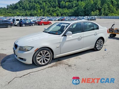 2011 BMW 328 XI WBAPK7C58BA970164 - główne zdjęcie licytacji z USA - miniatura