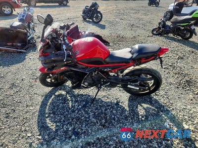 Trzecie zdjęcie samochodu z tyłu: 2015 YAMAHA FZ6 RC VIN:JYARJ18Y5FA003172 - miniatura