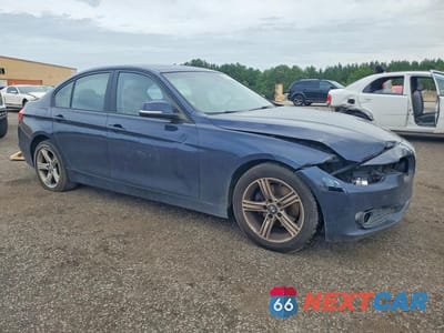 Czwarte zdjęcie samochodu z boku: 2014 BMW 320 I VIN:WBA3B1G50ENS78063 - miniatura