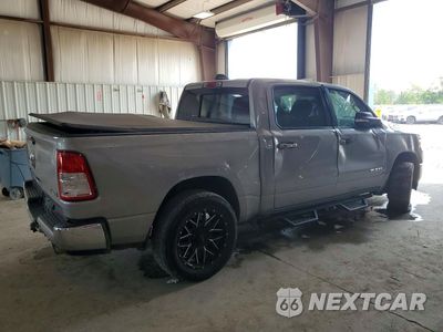 Trzecie zdjęcie samochodu z tyłu: 2020 RAM 1500 BIG HORN/LONE STAR VIN:1C6SRFFT0LN195857 - miniatura