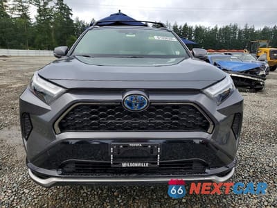 Piąte zdjęcie samochodu w środku: 2024 TOYOTA RAV4 PRIME SE VIN:JTMAB3FV1RD189430 - miniatura
