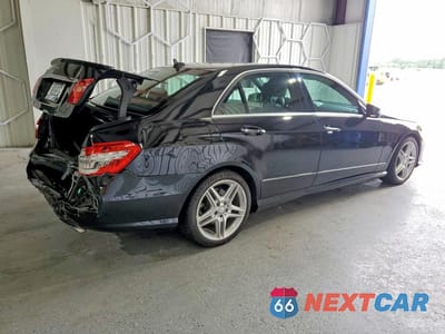 Trzecie zdjęcie samochodu z tyłu: 2013 MERCEDES-BENZ E 350 VIN:WDDHF5KB6DA672258 - miniatura