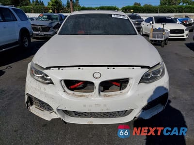Piąte zdjęcie samochodu w środku: 2016 BMW M235I VIN:WBA1J7C5XGV360226 - miniatura