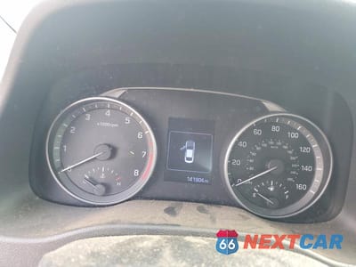 Zdjęcie 9 z 12 samochodu: 2017 HYUNDAI ELANTRA LIMITED VIN:KMHD84LF3HU147110 - miniatura