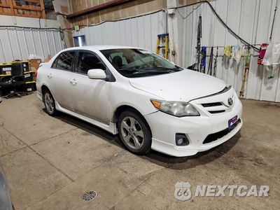 Czwarte zdjęcie samochodu z boku: 2013 TOYOTA COROLLA L VIN:2T1BU4EE6DC938587 - miniatura