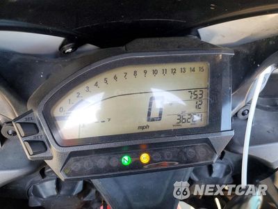 Zdjęcie 7 z 9 samochodu: 2015 HONDA CBR1000 RA VIN:JH2SC5989FK600011 - miniatura