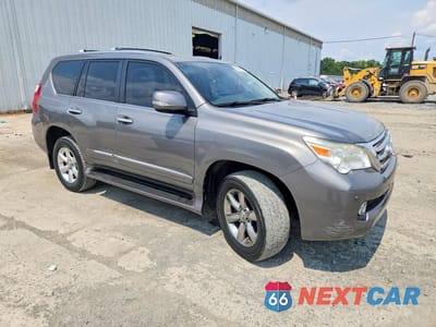 Czwarte zdjęcie samochodu z boku: 2013 LEXUS GX 460 VIN:JTJBM7FX6D5057822 - miniatura