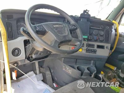 Zdjęcie 8 z 14 samochodu: 2022 FREIGHTLINER CASCADIA 116 SEMI TRUCK VIN:3AKJHPDV5NSNH9769 - miniatura