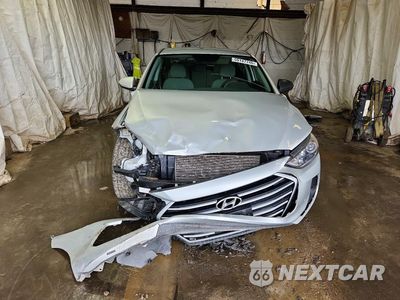 Piąte zdjęcie samochodu w środku: 2018 HYUNDAI ELANTRA SE VIN:5NPD74LF2JH353669 - miniatura