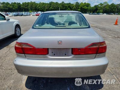 Zdjęcie 6 z 12 samochodu: 1999 HONDA ACCORD LX VIN:1HGCG5647XA084517 - miniatura