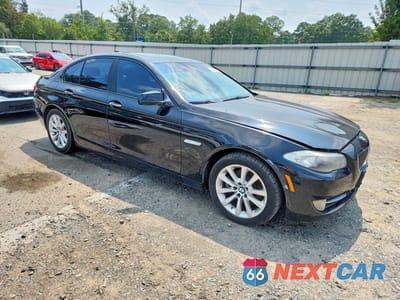 Czwarte zdjęcie samochodu z boku: 2011 BMW 528 I VIN:WBAFR1C50BC750171 - miniatura