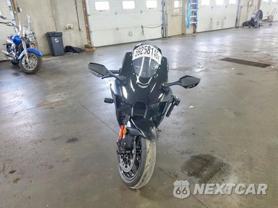 Drugie zdjęcie samochodu z przodu: 2025 KAWASAKI ZX1002 L VIN:JKBZXVL12SA017826 - miniatura