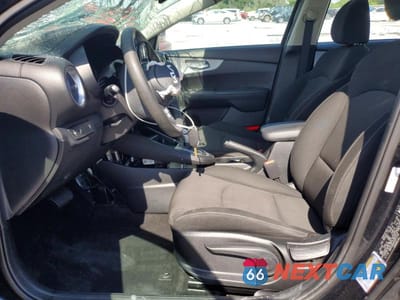 Zdjęcie 7 z 13 samochodu: 2023 KIA FORTE LXS VIN:3KPF24AD5PE671744 - miniatura