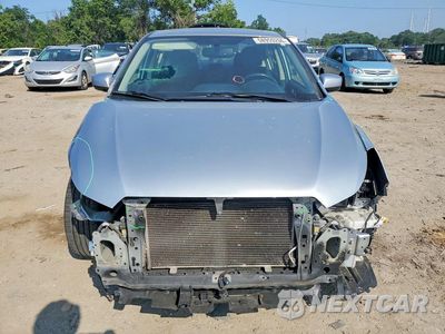Piąte zdjęcie samochodu w środku: 2016 SUBARU IMPREZA PREMIUM PLUS VIN:JF1GJAF66GH009686 - miniatura